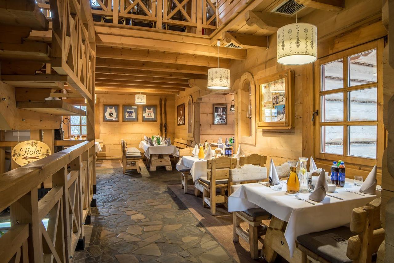 Hotel Nosalowy Dwor ザコパネ エクステリア 写真